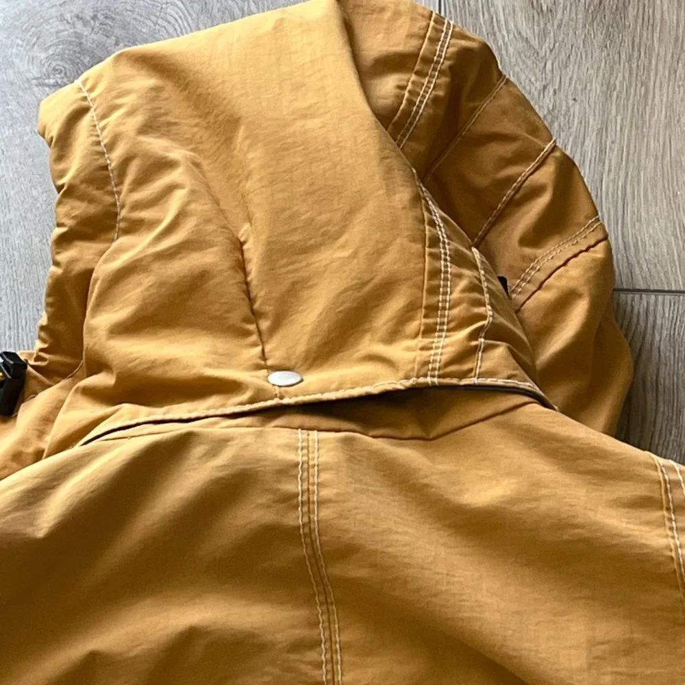 Obermeyer vintage zip front hooded gold jacket lined 12